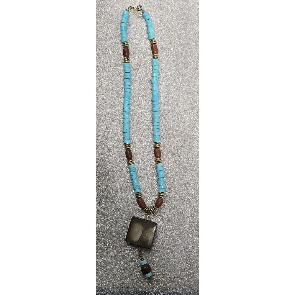 Faux Turquoise Beaded Necklace 17